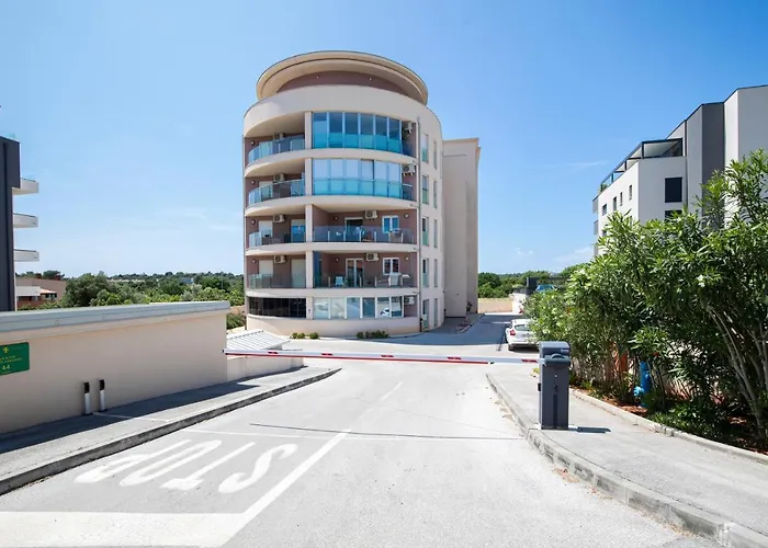 Monte Paradiso Sun Apartment